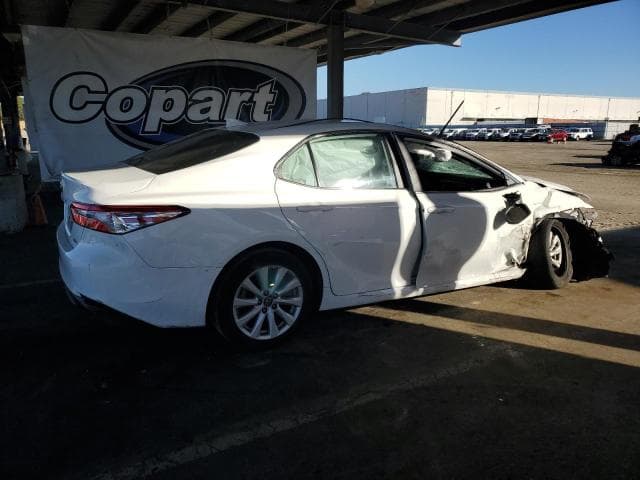 2020 TOYOTA CAMRY LE 3