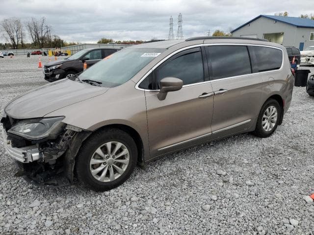 2017 CHRYSLER PACIFICA TOURING L - 1