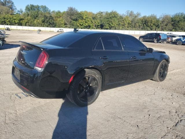 2018 CHRYSLER 300 S 3