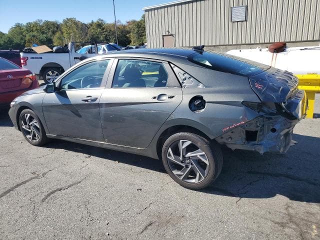 2024 HYUNDAI ELANTRA SEL 2