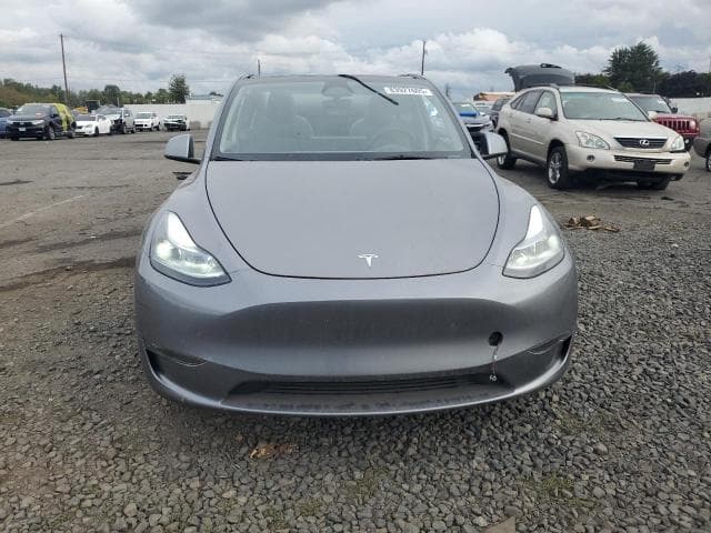 2024 TESLA MODEL Y 5