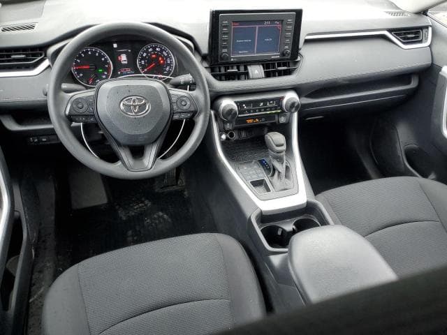 2020 TOYOTA RAV4 LE 8