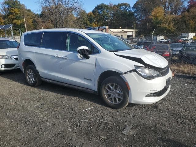 2022 CHRYSLER VOYAGER LX 4