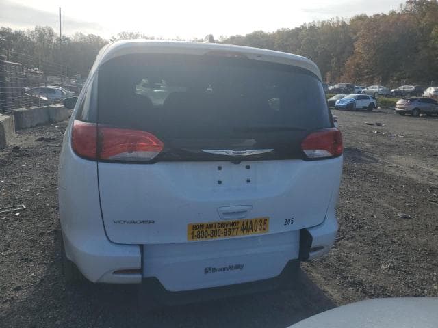2022 CHRYSLER VOYAGER LX 6