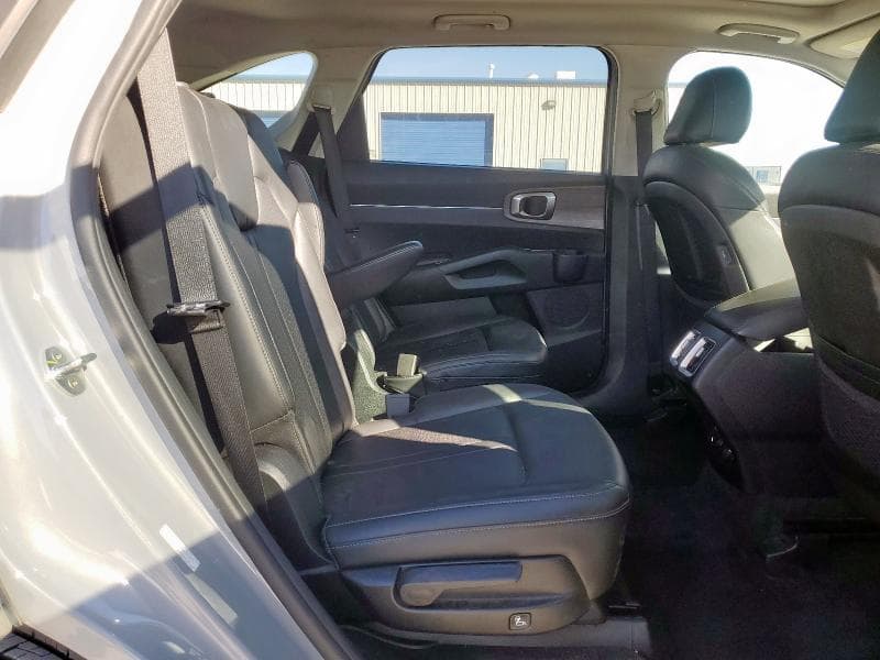 2022 KIA SORENTO EX 11