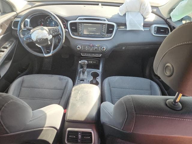 2017 KIA SORENTO LX 8