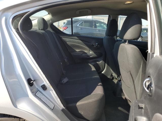 2017 NISSAN VERSA S 10