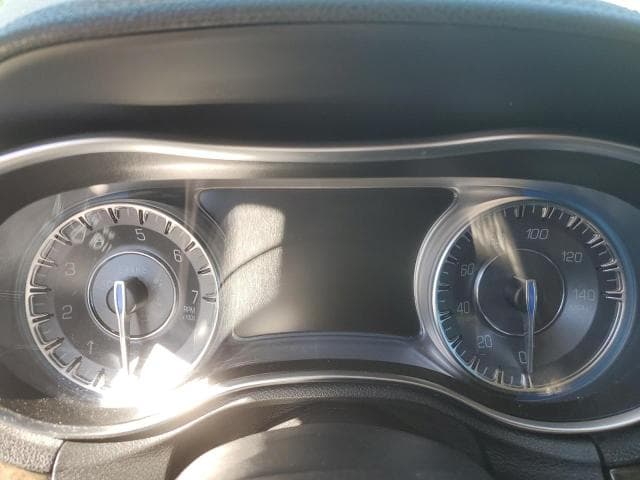 2019 CHRYSLER 300 LIMITED 9