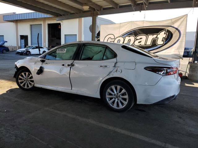 2020 TOYOTA CAMRY LE 2