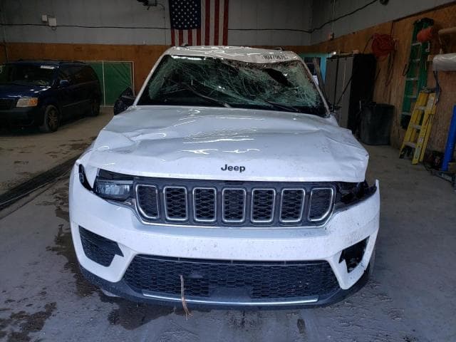 2022 JEEP GRAND CHEROKEE LAREDO 5