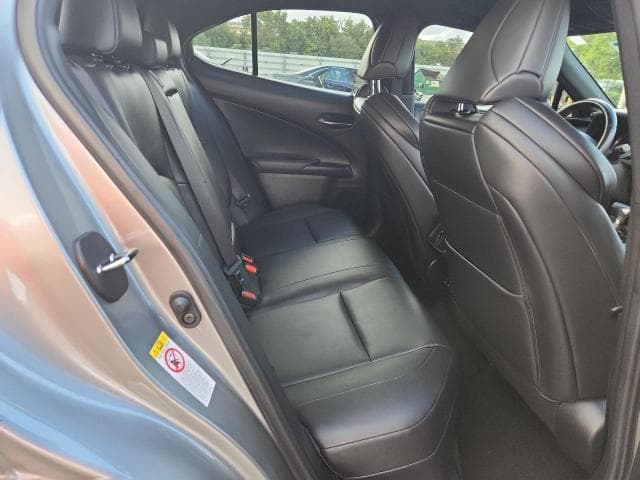 2019 LEXUS UX 200 10