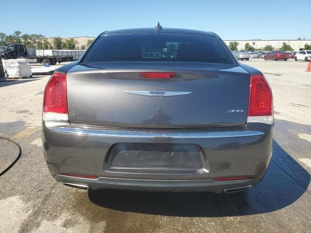 2019 CHRYSLER 300 LIMITED 6