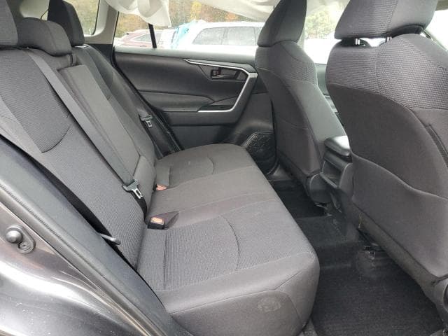 2020 TOYOTA RAV4 LE 11
