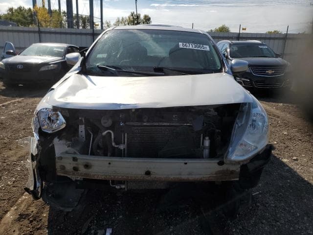 2017 NISSAN VERSA S 5