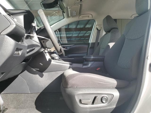 2024 TOYOTA RAV4 XLE 7
