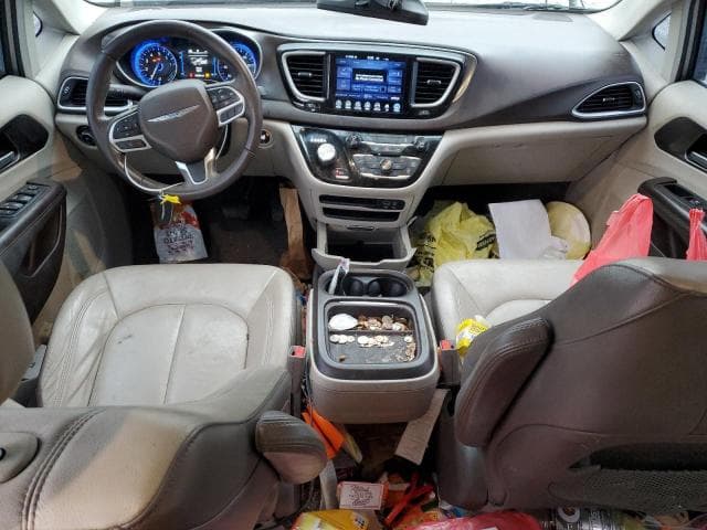 2017 CHRYSLER PACIFICA TOURING L 8