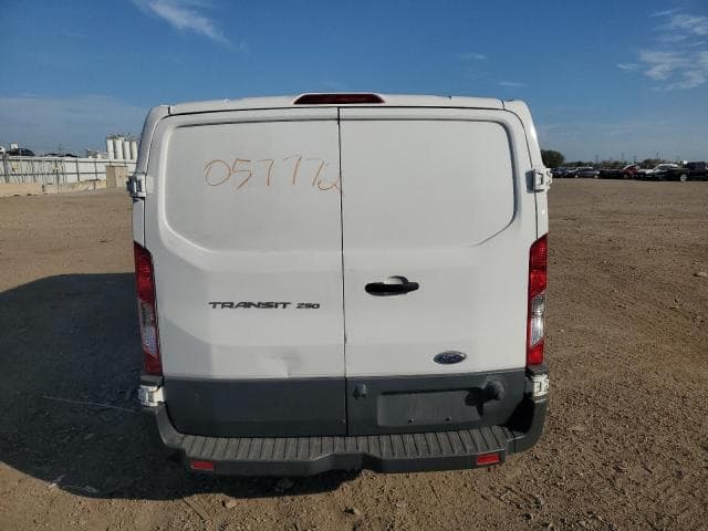 2017 FORD TRANSIT T-250 6