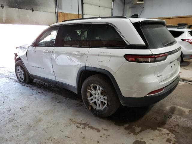 2022 JEEP GRAND CHEROKEE LAREDO 2