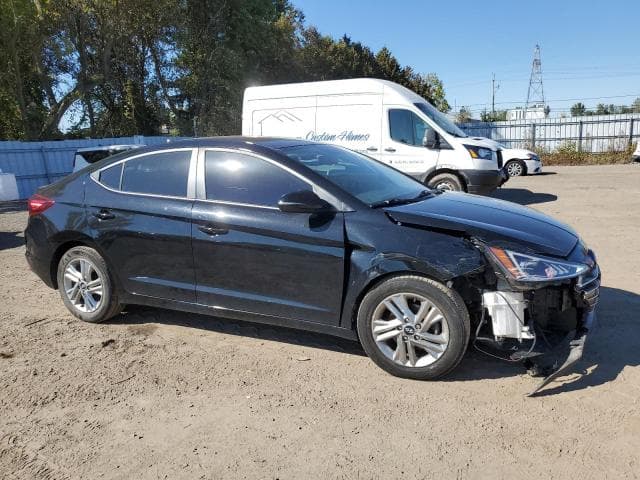 2020 HYUNDAI ELANTRA SEL 4