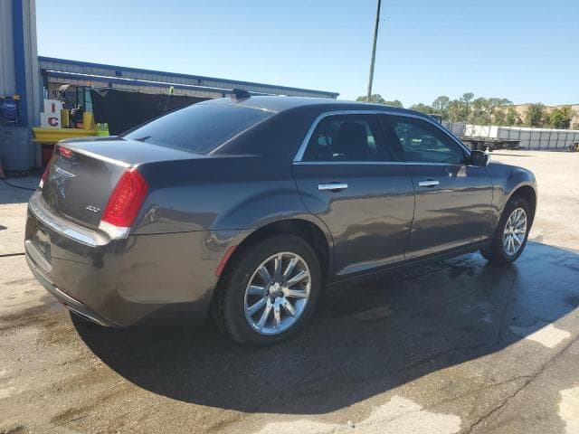 2019 CHRYSLER 300 LIMITED 3