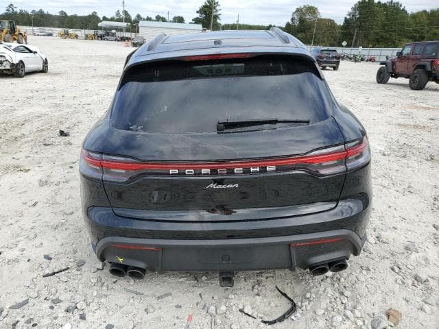 2024 PORSCHE MACAN BASE 6