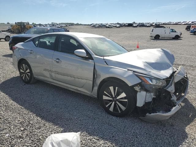 2022 NISSAN ALTIMA SV 4