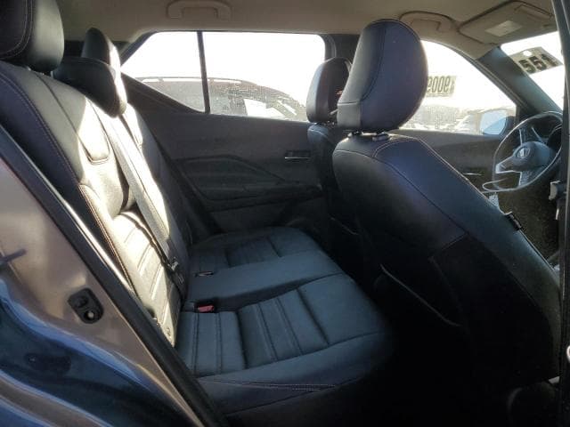 2018 NISSAN KICKS SR 10