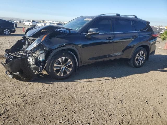 2021 TOYOTA HIGHLANDER XLE - 1