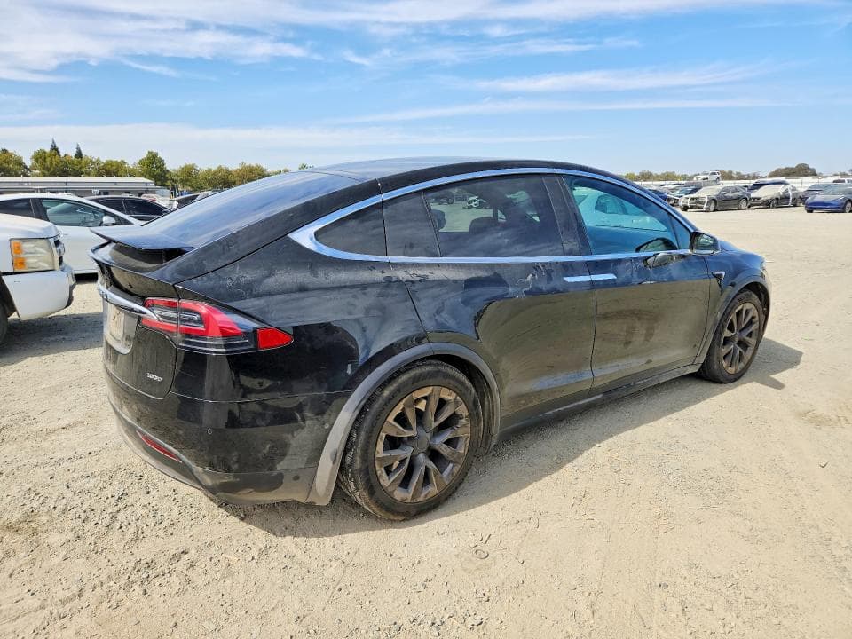 2018 TESLA MODEL X 3