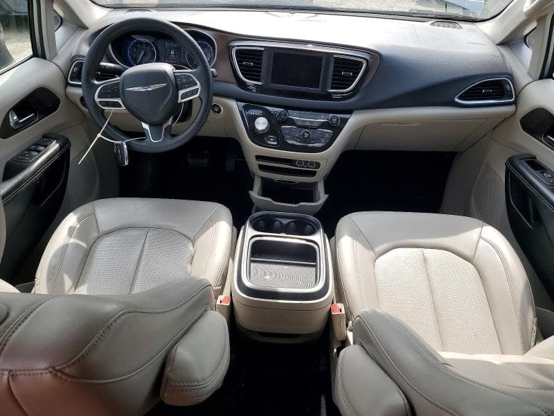 2021 CHRYSLER VOYAGER LXI 8