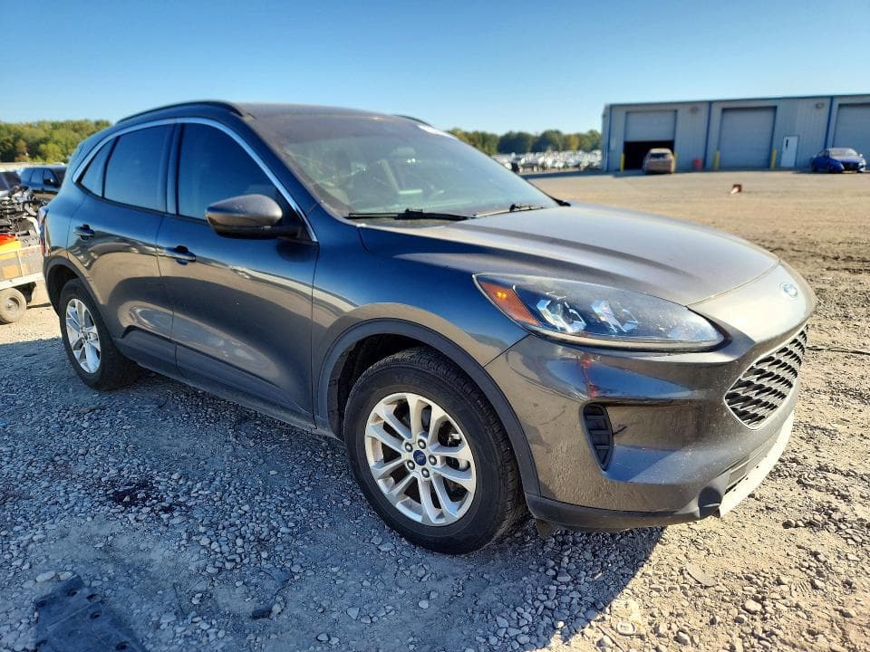 2020 FORD ESCAPE SE 4