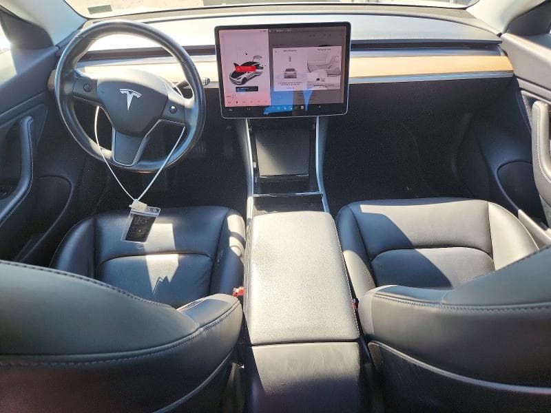 2018 TESLA MODEL 3 8