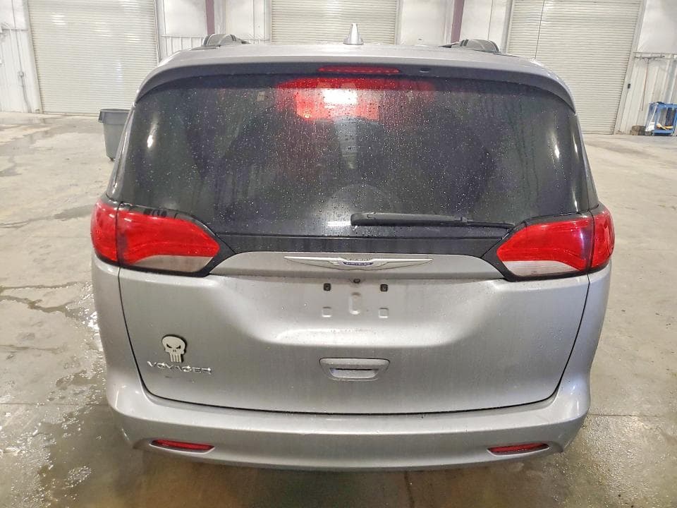 2020 CHRYSLER VOYAGER LXI 6