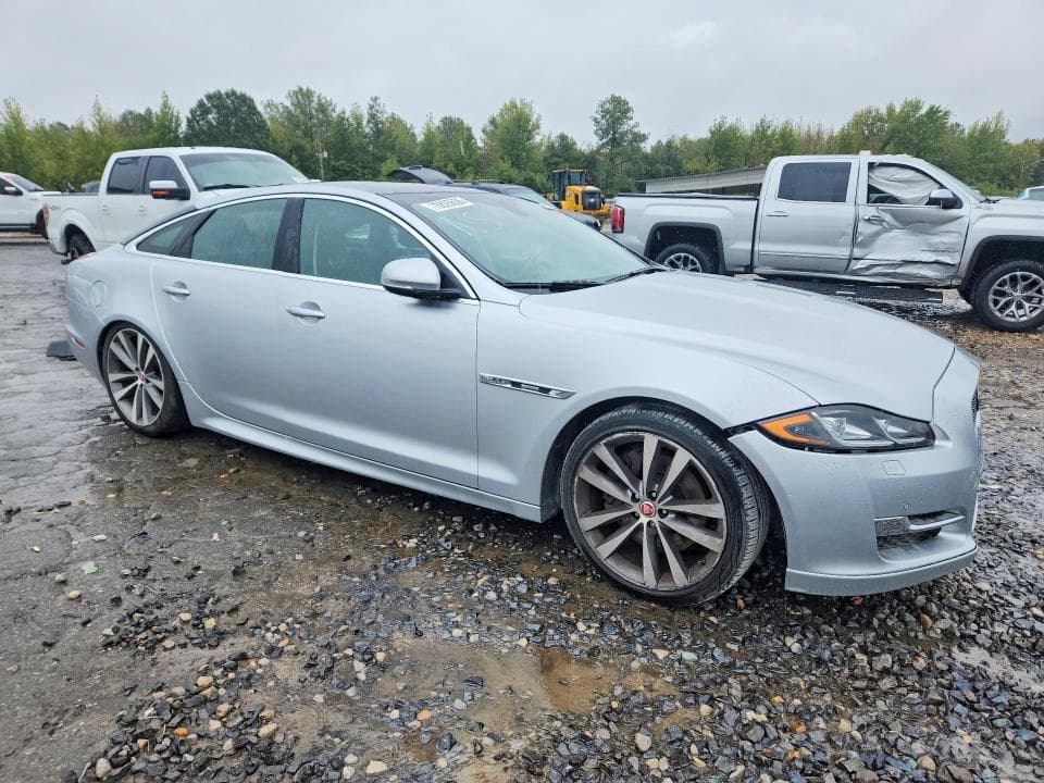2017 JAGUAR XJ 4