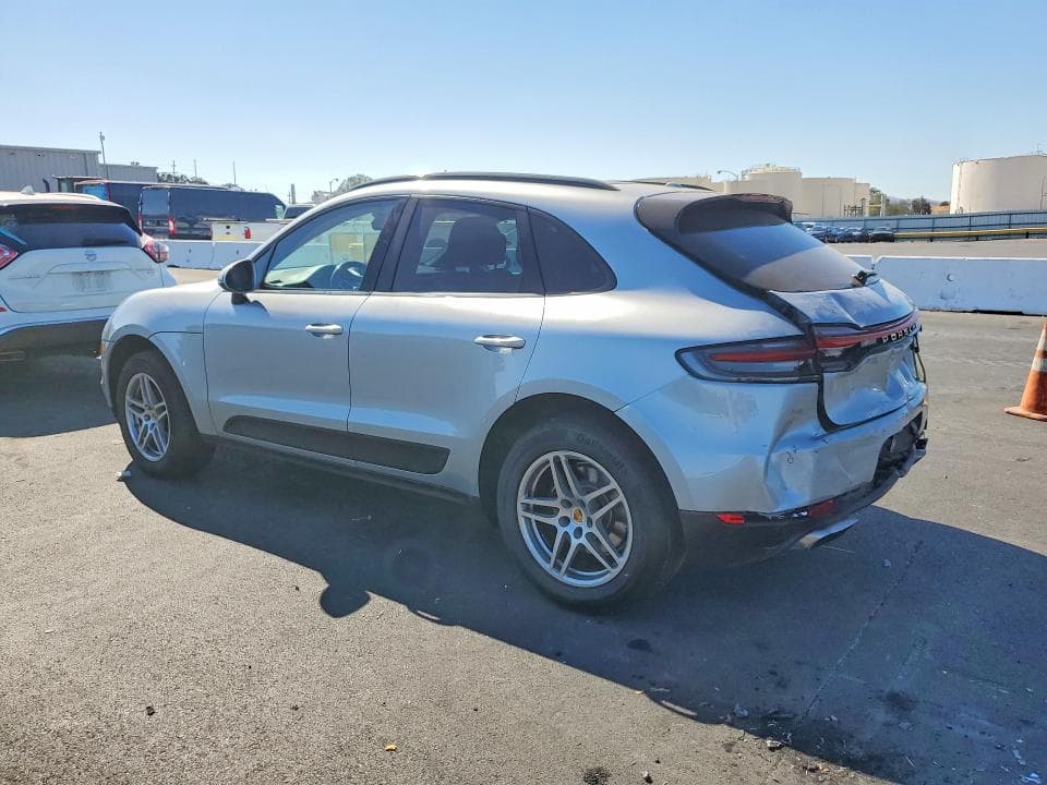 2020 PORSCHE MACAN 2
