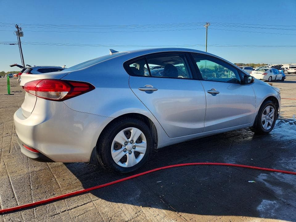 2017 KIA FORTE LX 3