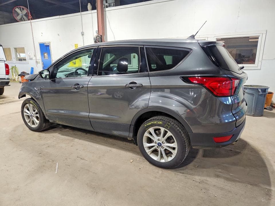 2019 FORD ESCAPE SE 2
