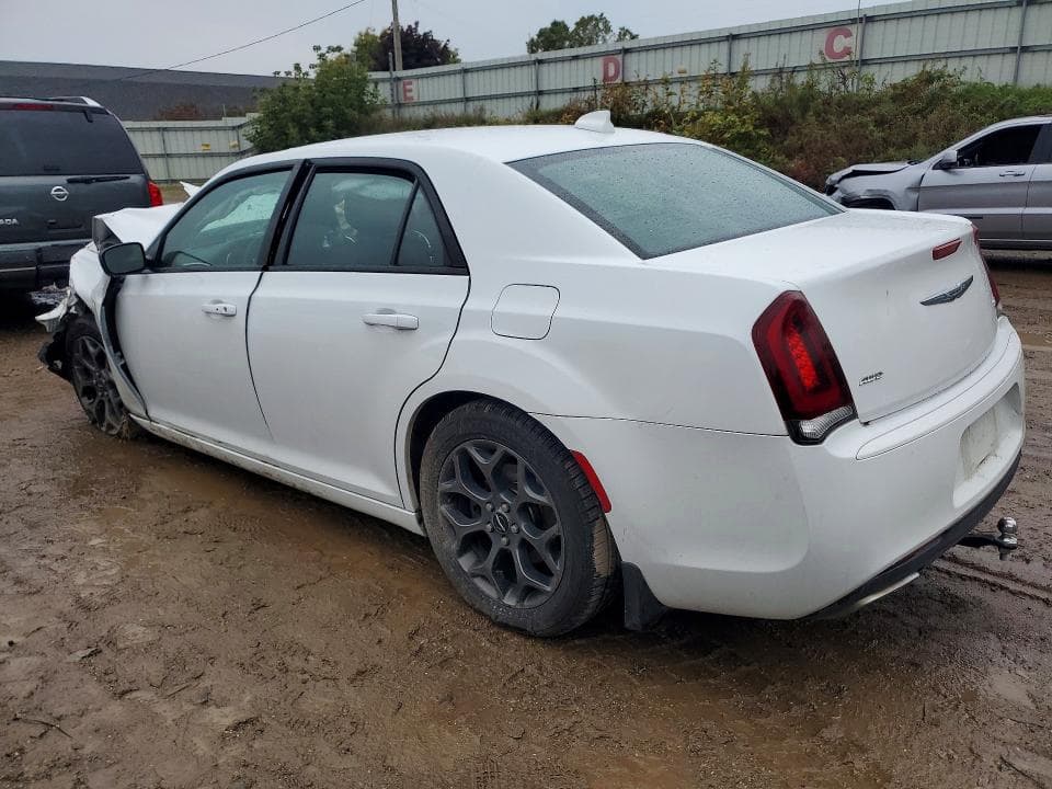 2018 CHRYSLER 300 TOURING 2