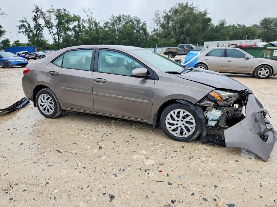 2018 TOYOTA COROLLA LE 4