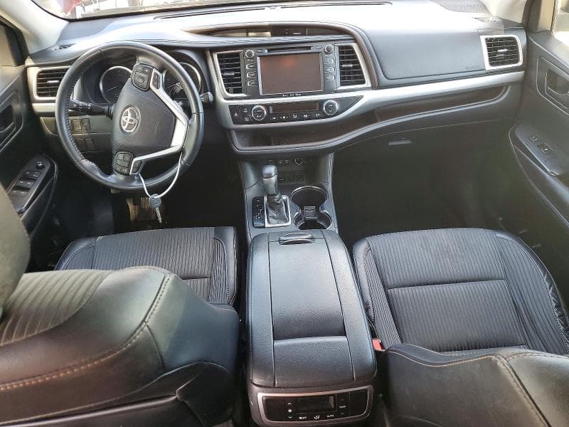 2018 TOYOTA HIGHLANDER LE PLUS 8