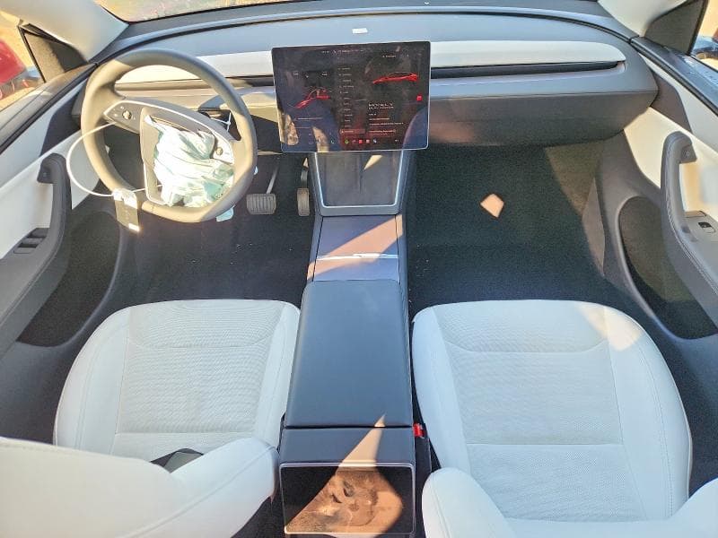 2026 TESLA MODEL Y 8