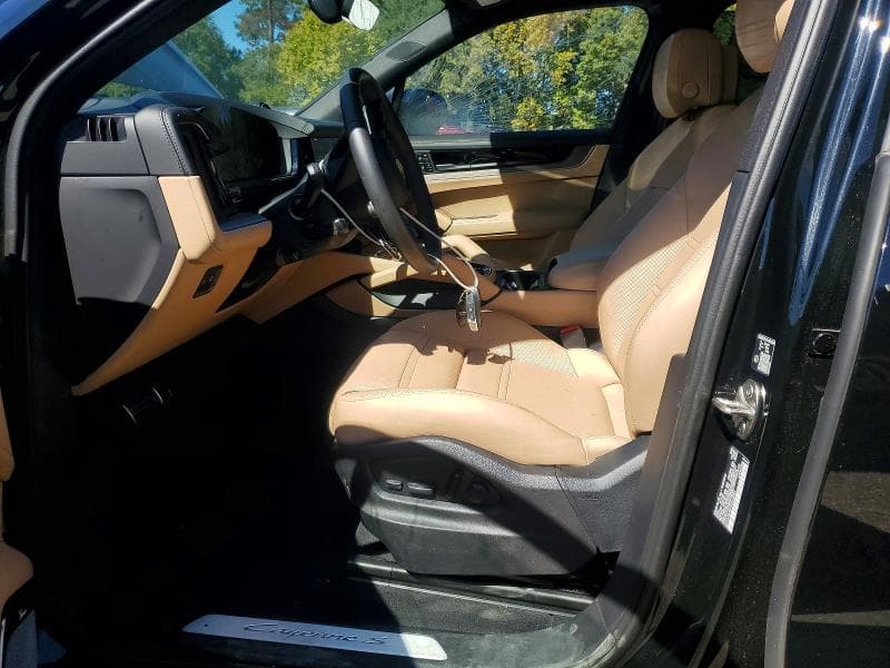 2026 PORSCHE CAYENNE SE HYBRID 7