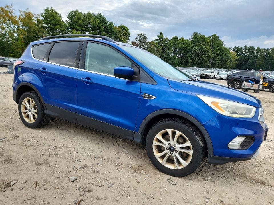 2017 FORD ESCAPE SE 4