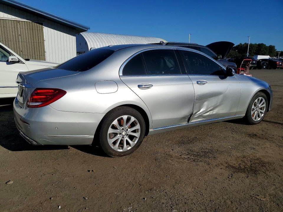 2017 MERCEDES-BENZ E 300 4MATIC 3