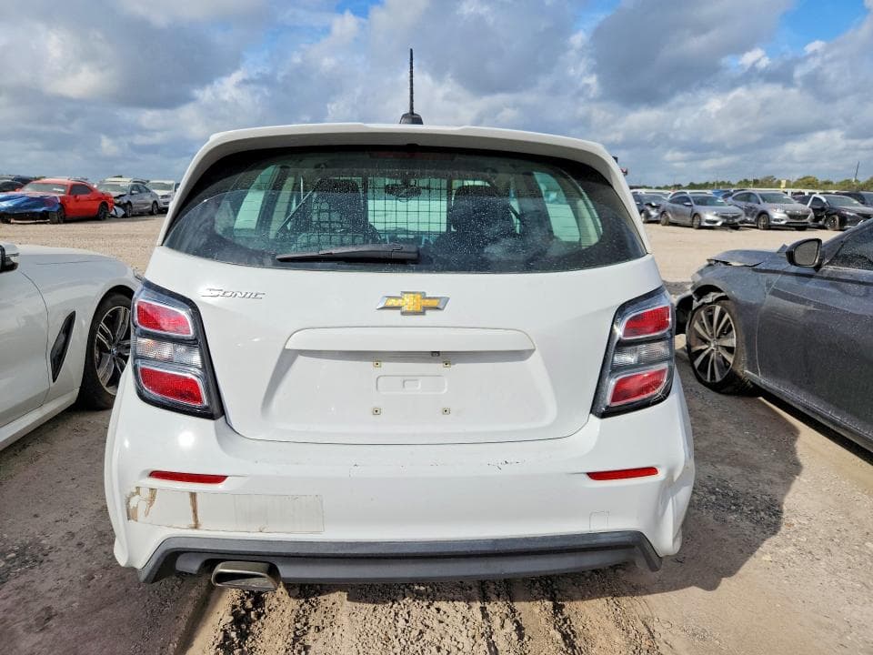 2019 CHEVROLET SONIC 6