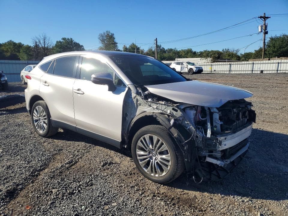2021 TOYOTA VENZA LIMITED 4
