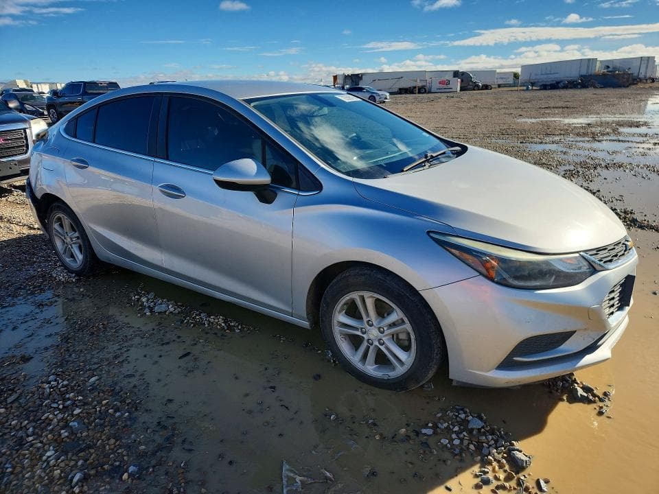 2017 CHEVROLET CRUZE LT 4