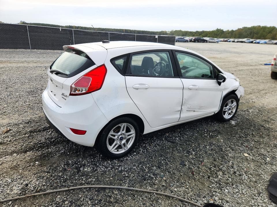 2017 FORD FIESTA SE 3