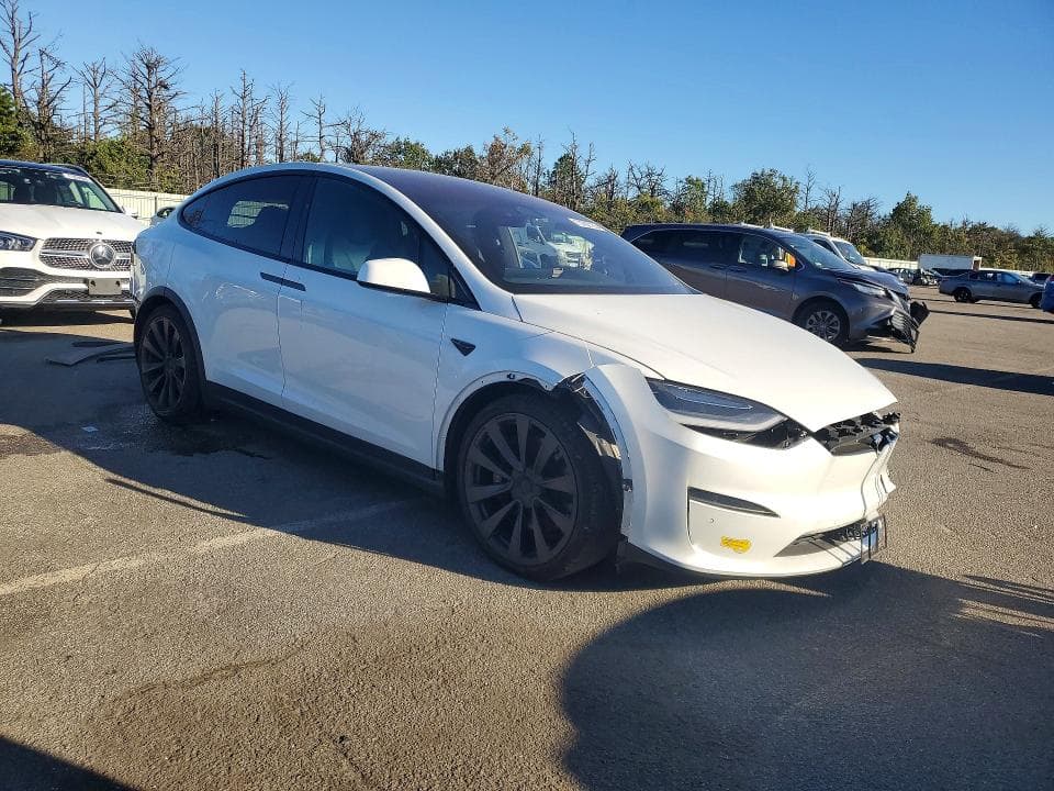 2022 TESLA MODEL X 4