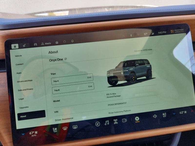 2025 RIVIAN R1S PREMIUM 9